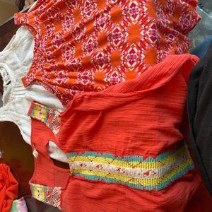 3 Girls sleeveless tops